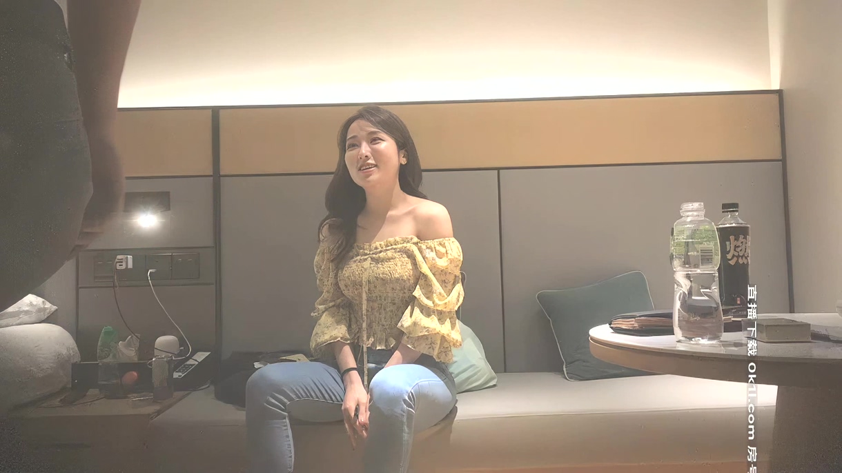 STP16619 两个妹子留一个啪啪，抬腿侧入抽插猛操搞得呻吟连连.jpg
